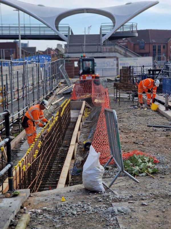 Construction, A63, Rejuvenation, Hull, Yorkshire, Once Weathered Wall Copings, Parapet, Bullnose