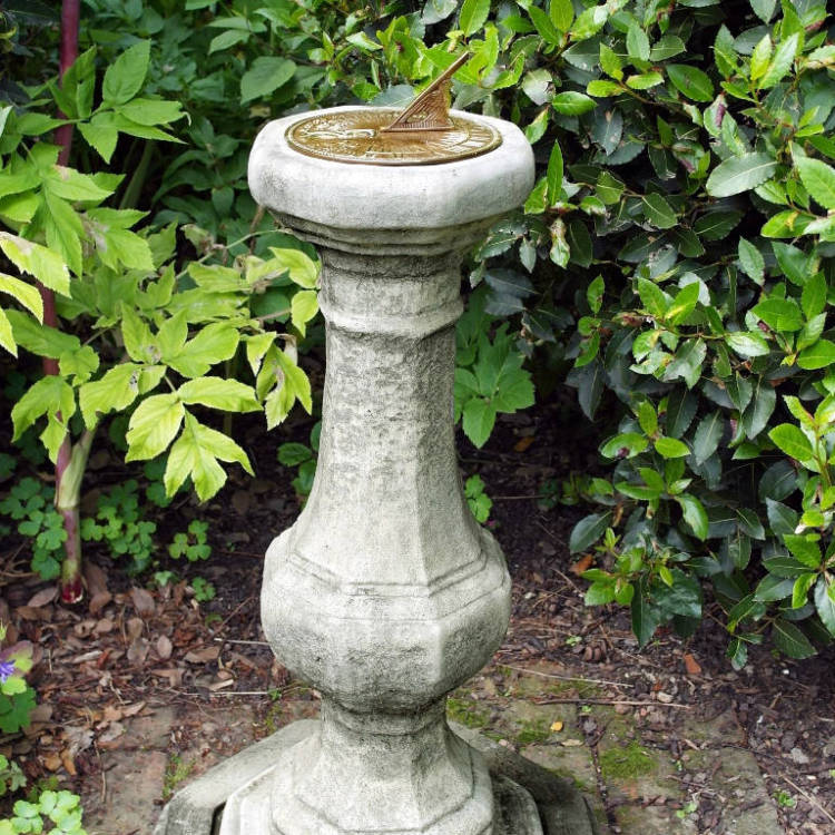 PedestalAgedSundial_PABS-C3807-garden