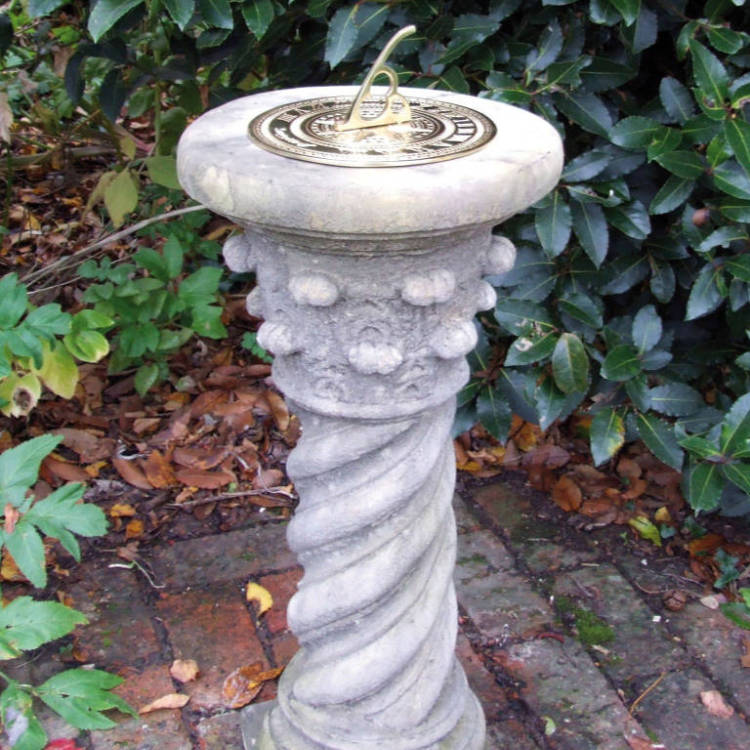 RomanBrassSundial_RBS-C3706-garden